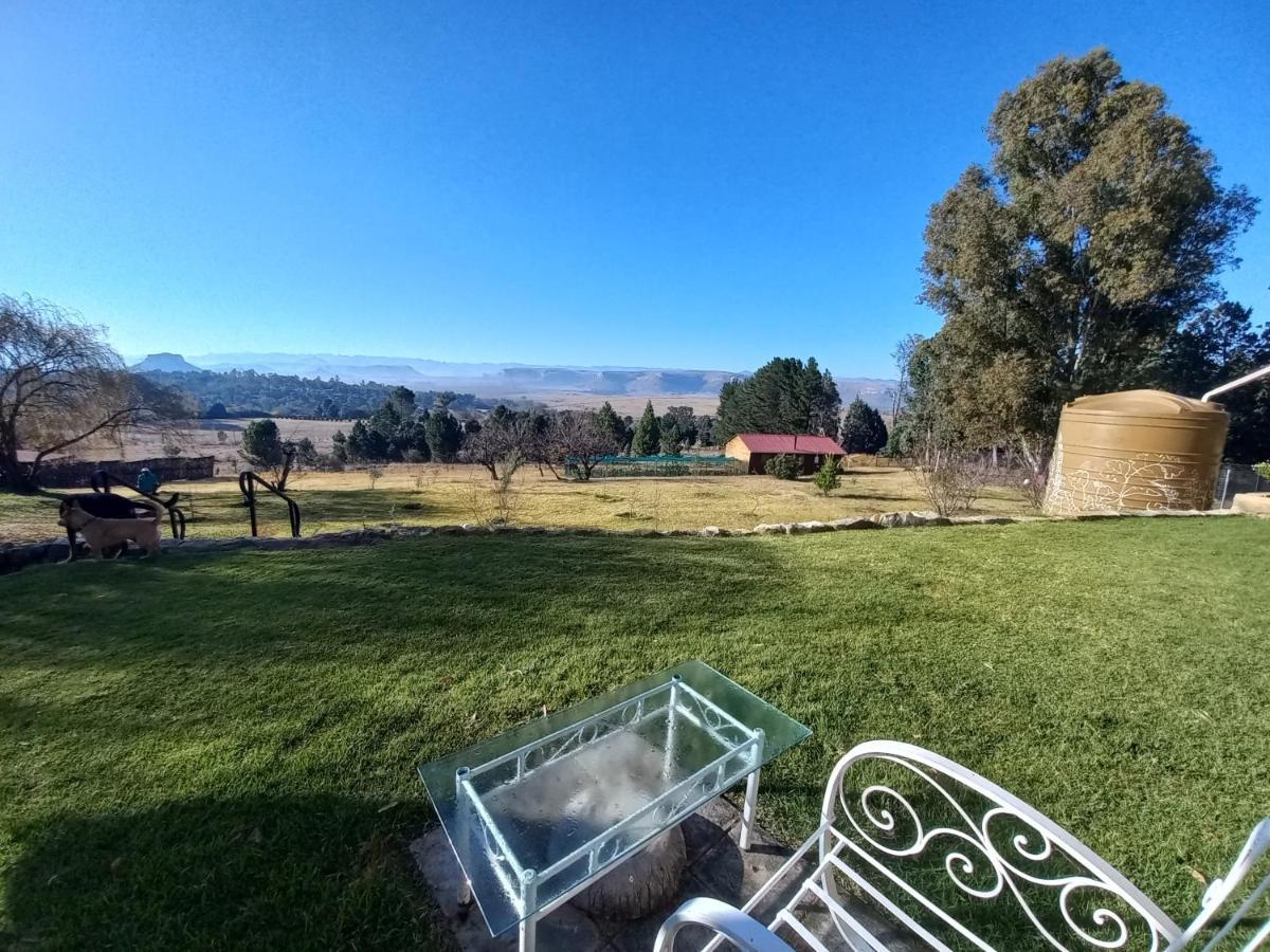 Отель The Fat Mulberry Guest Farm Фурисбург Экстерьер фото